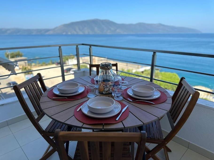 Sunny Hill Apartment Vlorë Buitenkant foto